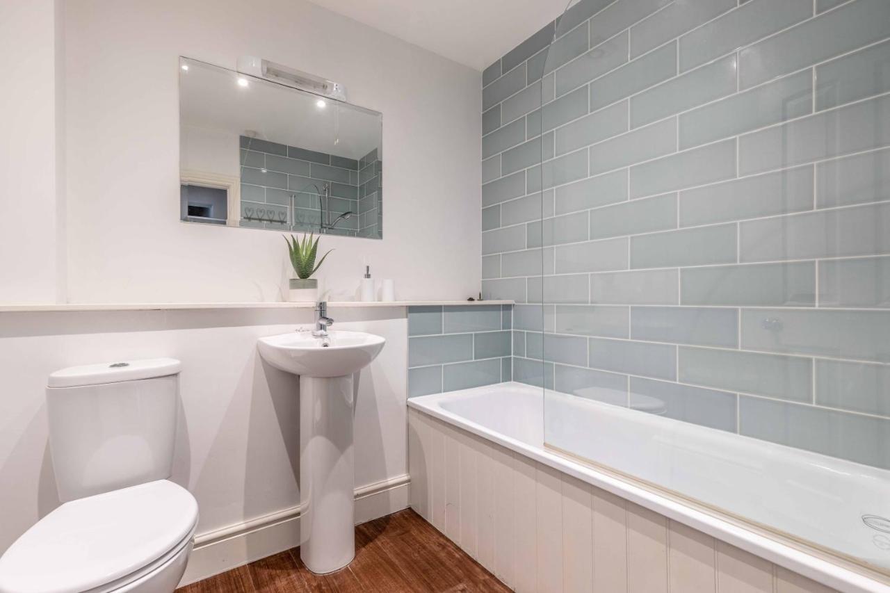 Cosy Central Windsor Apartment & Free Parking! Εξωτερικό φωτογραφία